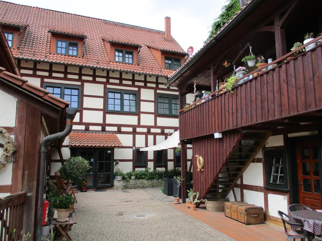 Hotel Erfurter Kreuz Kirchheim  Екстериор снимка