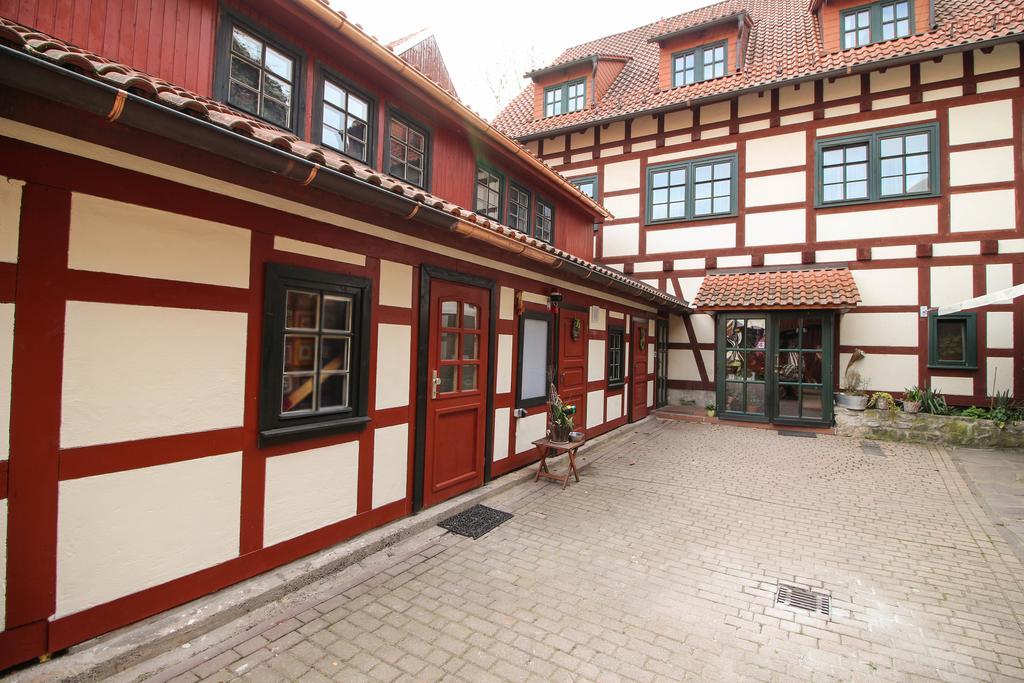 Hotel Erfurter Kreuz Kirchheim  Екстериор снимка