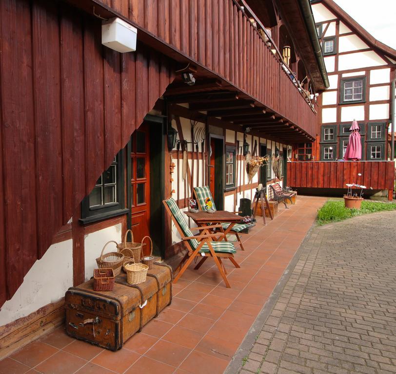 Hotel Erfurter Kreuz Kirchheim  Екстериор снимка